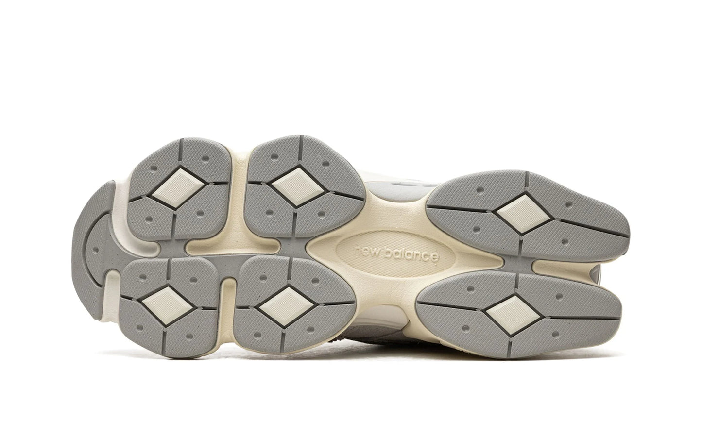 New Balance 9060 Quartz Grey