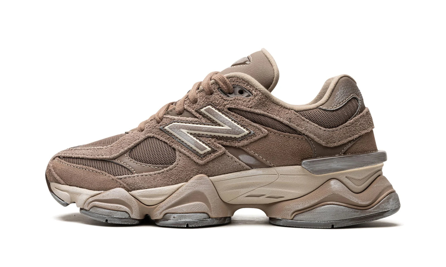 New Balance 9060 Mushroom