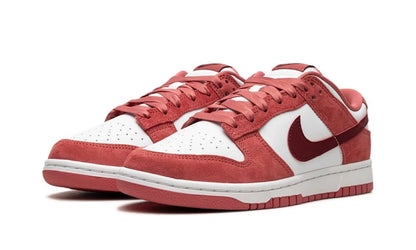Nike Dunk Low Valentine's Day 2024